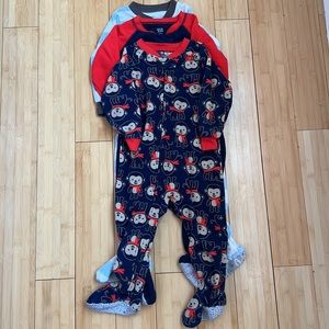 CARTERS bodysuit fleece bundle, size 18M